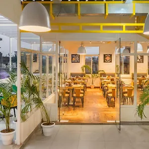 https://the-hideaway-bedzzz-varanasi-by-leisure-hotels.hotels-varanasi.com